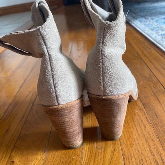 Ankle_Boots_&_Booties